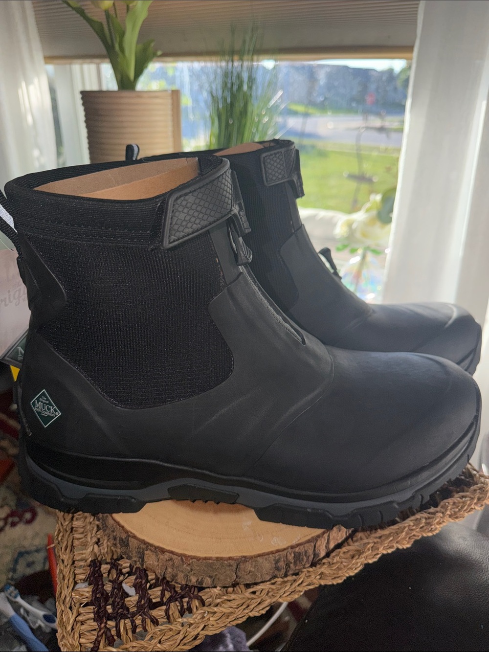 Muck Boot Men’s Apex Mid Zip Waterproof Boots Black Gray Size 13 NIB AXMZ-000